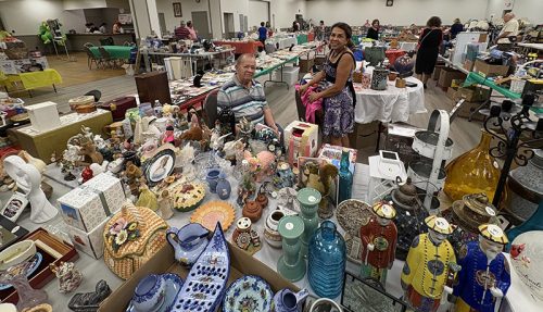 Before opening the fair 09